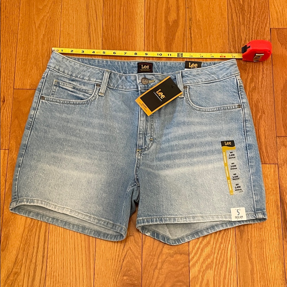 Lee Women's sz 14  Light Blue Jean Shorts